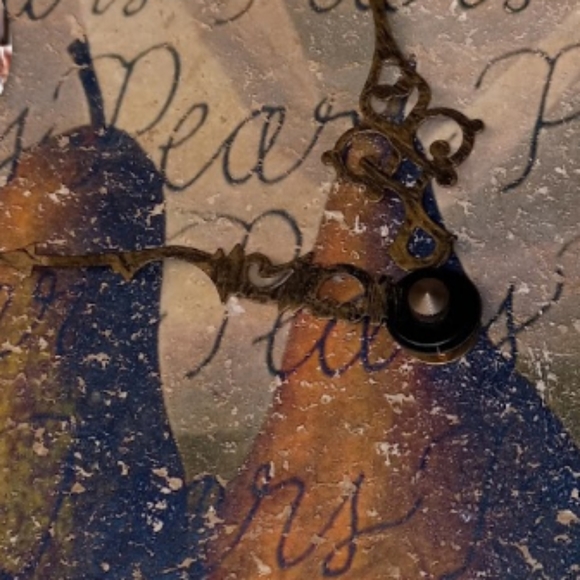 🍐Cast Stone Square Pear Clock - Picture 3 of 6